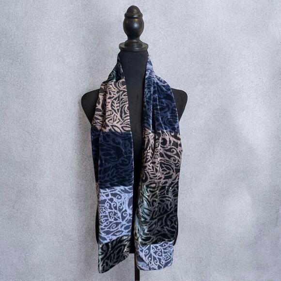 Pazuki London Silk Velvet Floral Rectangle Scarf - Picture 1 of 4